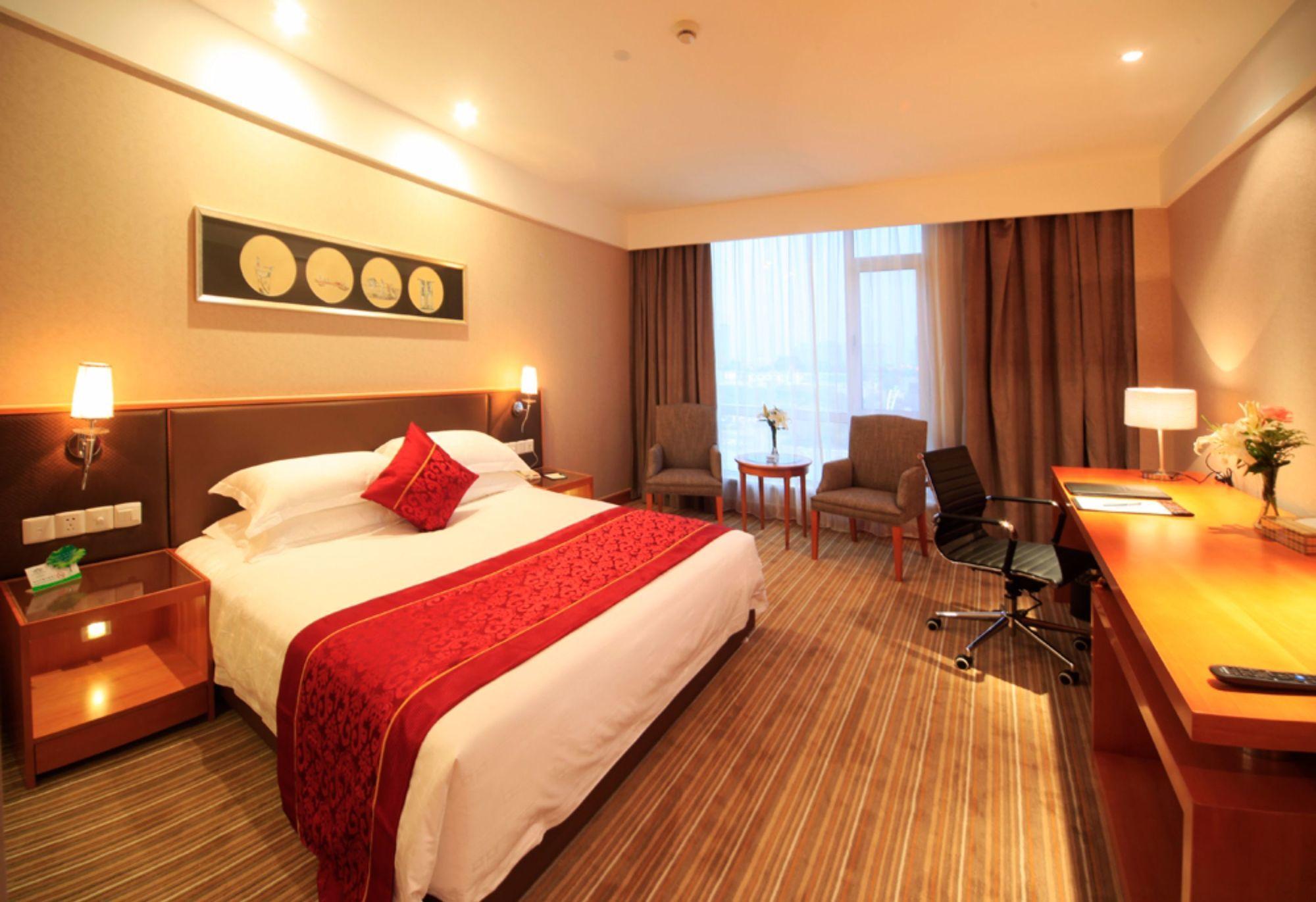 Suzhou Joy Holiday Hotel Exterior photo